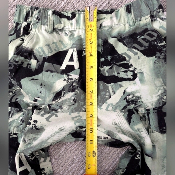 Urban Kids (Size Medium) Unisex Camo Graphic Cargo Pants - Picture 9 of 12